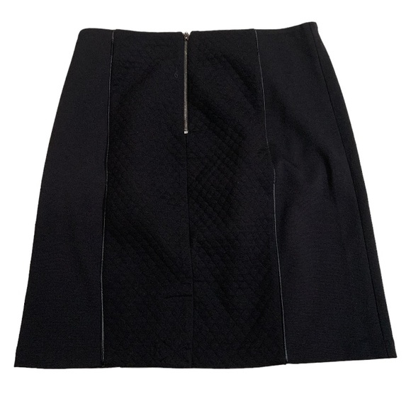 NWOT! LAUNDRY BY SHELLI SEGAL Quilted Mini Pencil Skirt - Picture 2 of 5